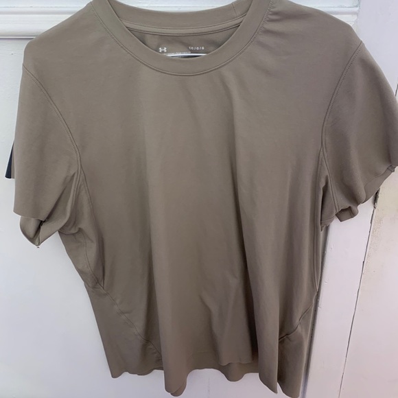 Under amour t shirt - Picture 2 of 2